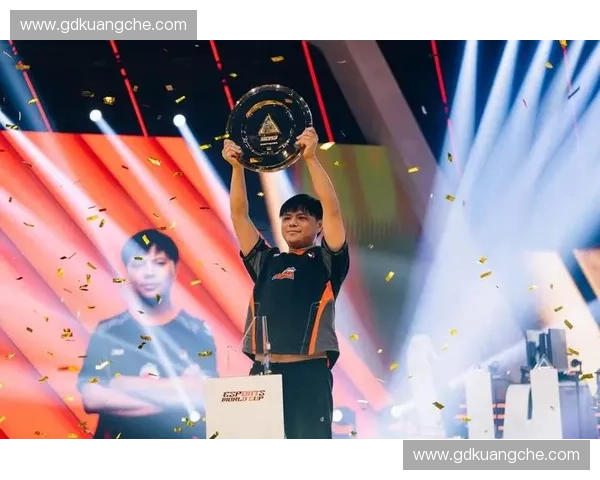 电竞高手逆风翻盘燃爆全场用智慧与操作书写胜利传奇